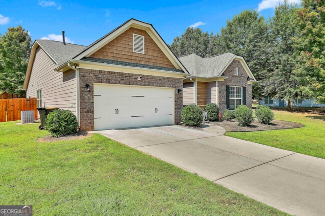 Building Photo - 205 Inverness Ave