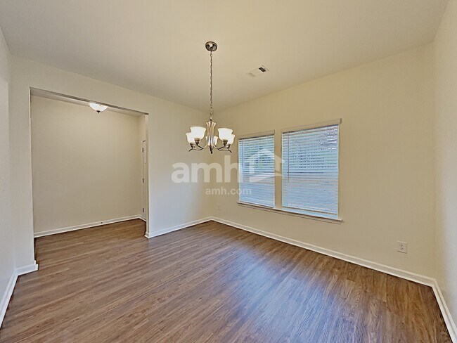 Foto del edificio - 259 Ivy Brook Dr