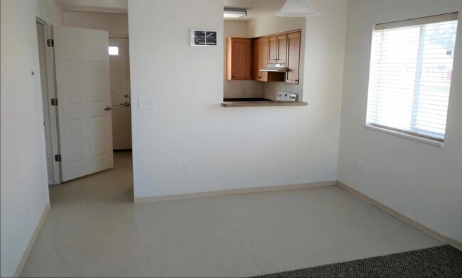 Building Photo - 681 N 2872 E