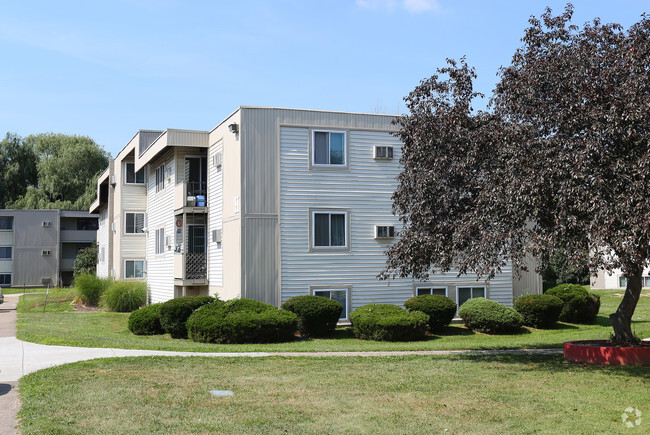 Foto del edificio - Cedarwood Apartments