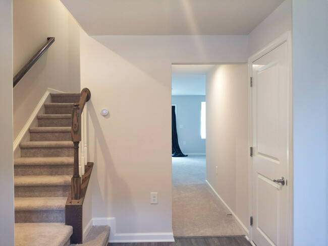 Building Photo - 1204 Helms St