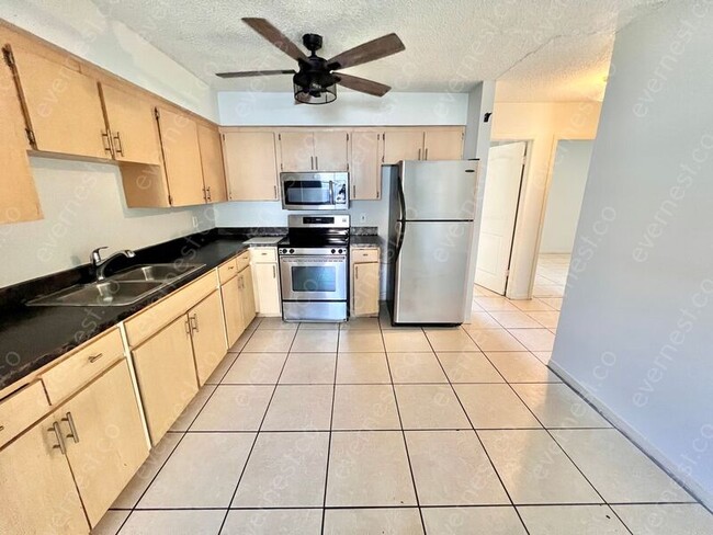 Foto del edificio - 8108 N Semmes St