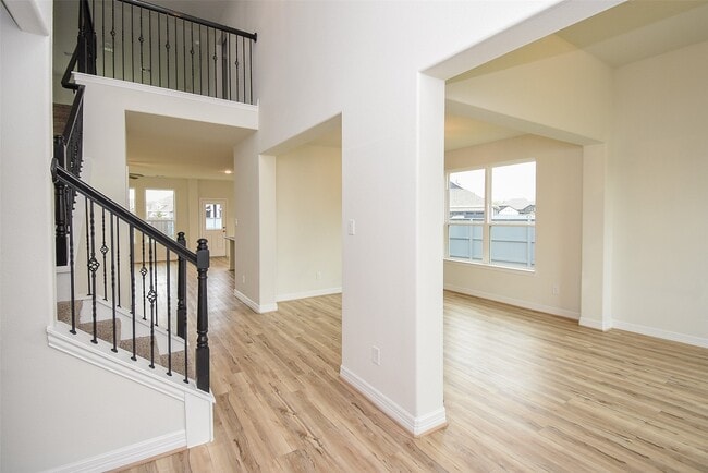 Building Photo - 32426 Fly Fish Wy