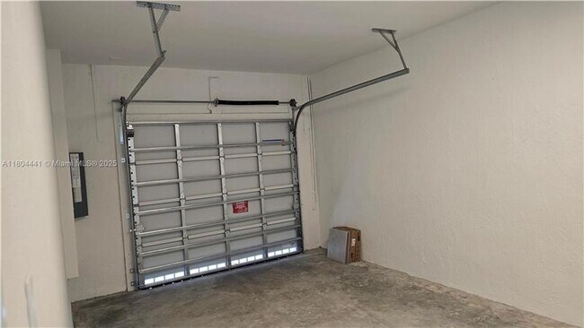 Foto del edificio - 713 NE 13th St