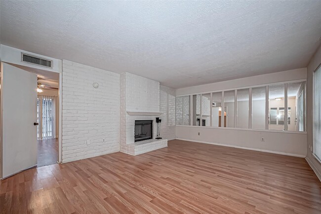 Building Photo - 4212 Belle Park Dr