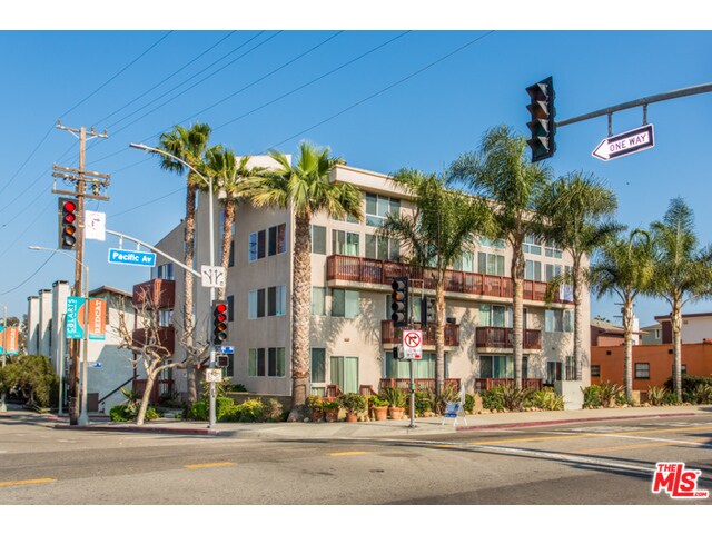 Primary Photo - 100 S Venice Blvd