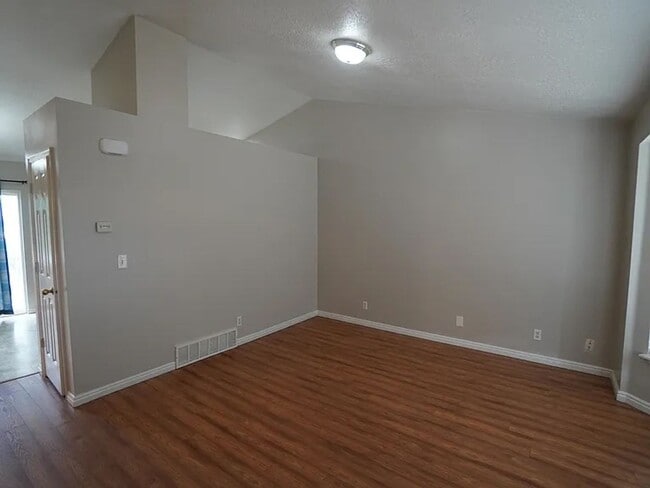 Building Photo - 3947 S 2600 W