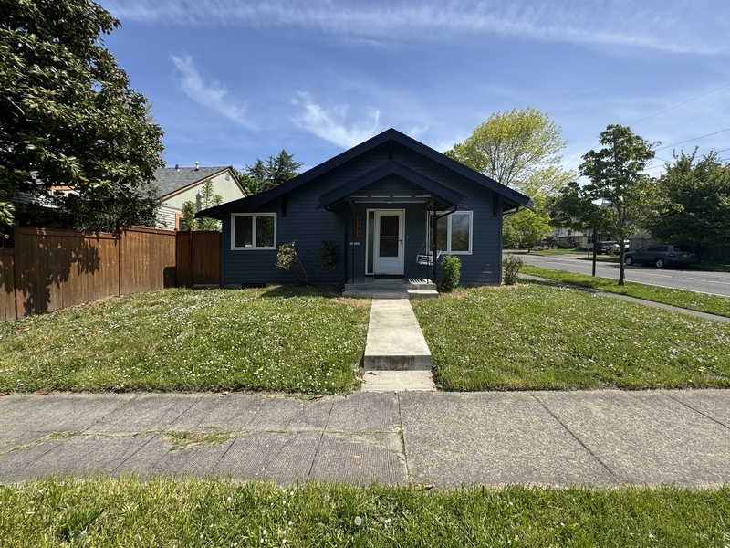 Primary Photo - 2393 Emerald St