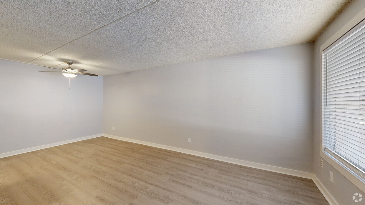 Photo - Waters Edge Apartments