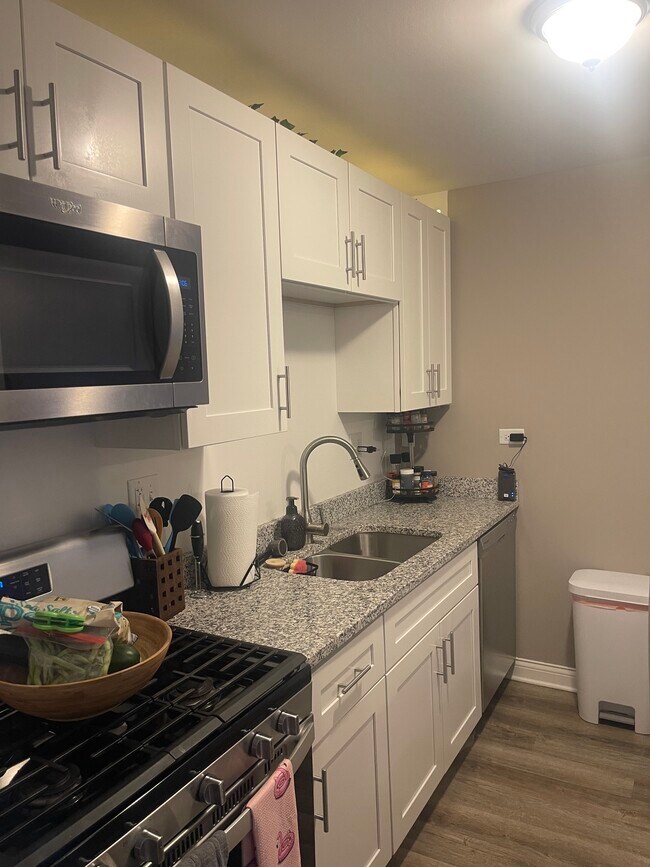 Foto del edificio - 820 MCINTOSH Ct