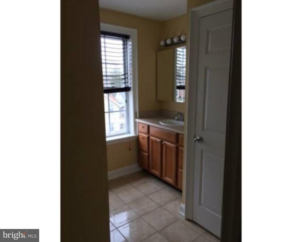 Primary Photo - 173 Simpson Rd
