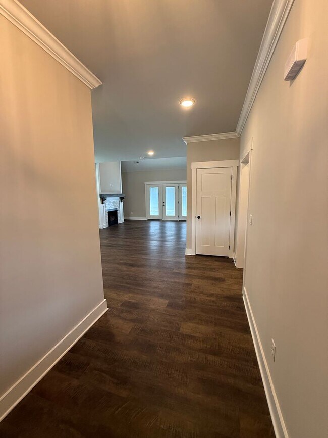 Foto del edificio - Beautiful New Build 4 Bed, 3.5 Bath, 2 Car Garage - Community Pool & Walking Trail!