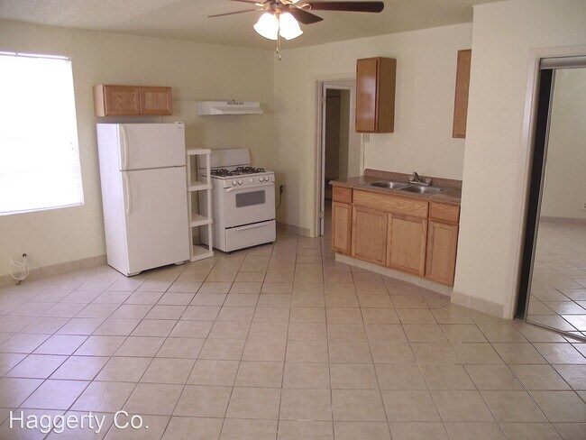 Foto del edificio - 1 br, 1 bath House - 3621 Taylor Unit C