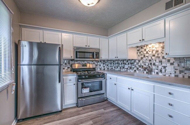 Foto del edificio - 4676 Harrison St