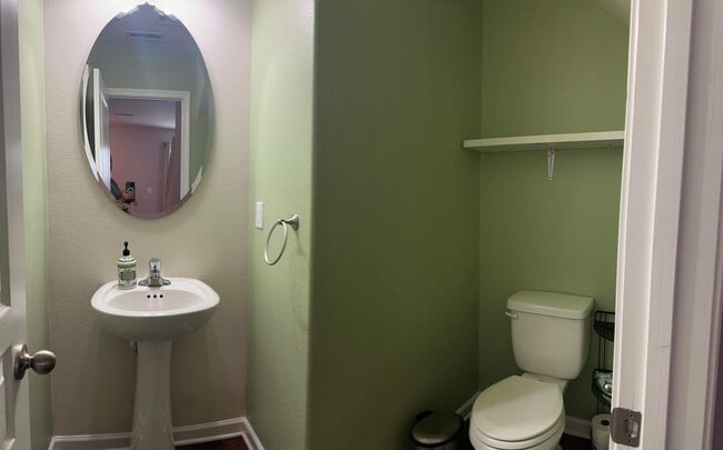 Half bath - 4266 Piedmont Farms Way