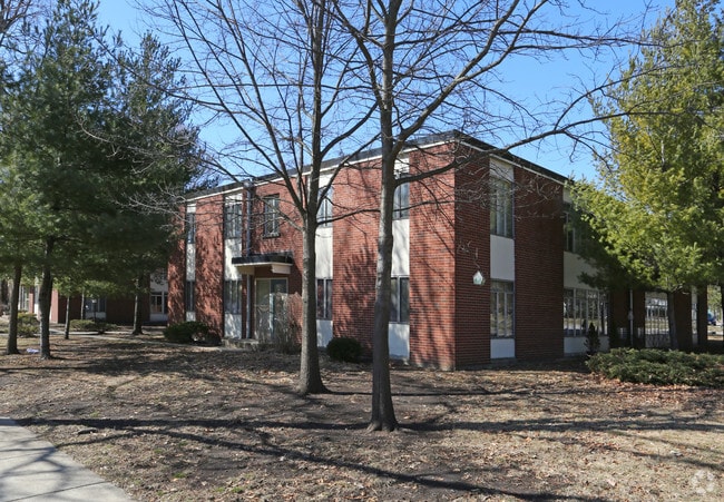 Building Photo - 314 Oak Ave