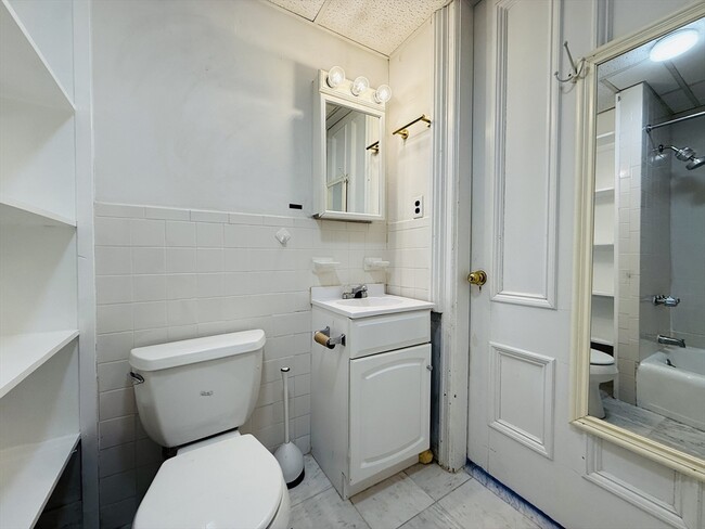 *Pictures are representative samples of the advertised unit. In some cases, the actual units you tou - 350 Beacon St