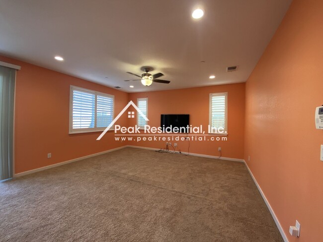 Building Photo - 3 br, 2.5 bath House - 1337 Oakbriar Circle