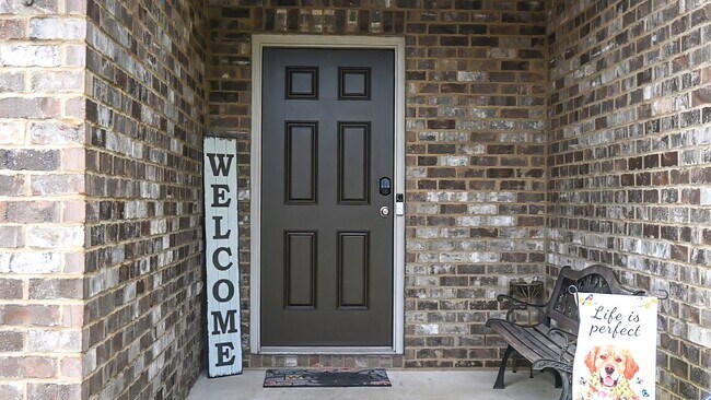Foto del edificio - 4 bedroom 2 bath/Midland, GA community/Columbus, GA and near Ft. Moore