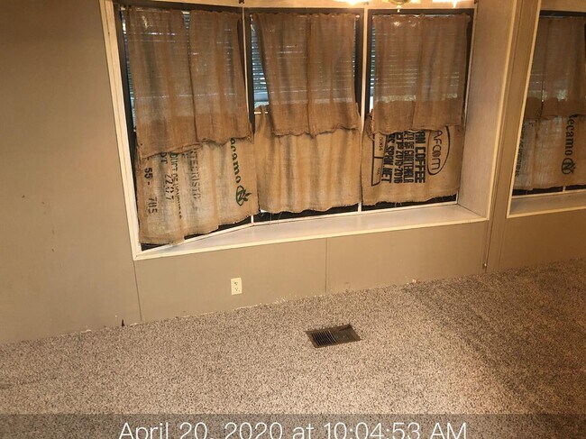 Foto del edificio - 124 Monroe Alley