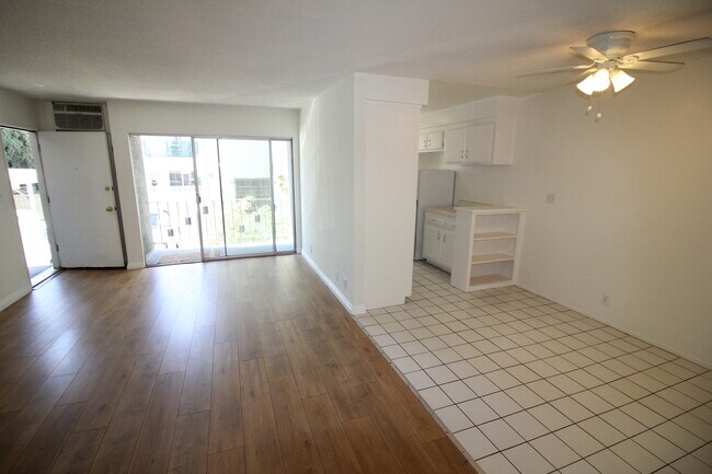 Building Photo - 1036 N Crescent Heights Blvd