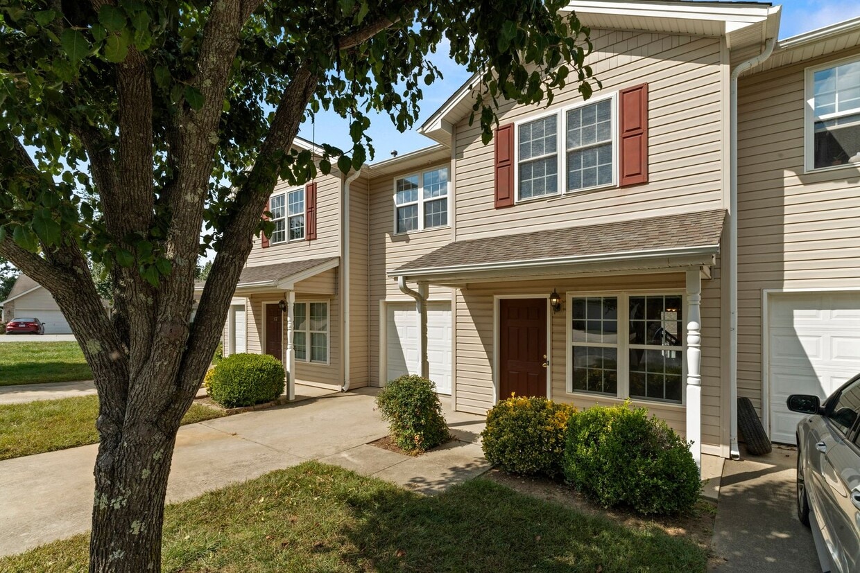 Primary Photo - Great Townhouse - Convenient Arden Location