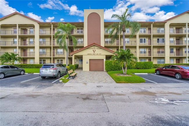 Foto del edificio - 12901 SW 15th Ct