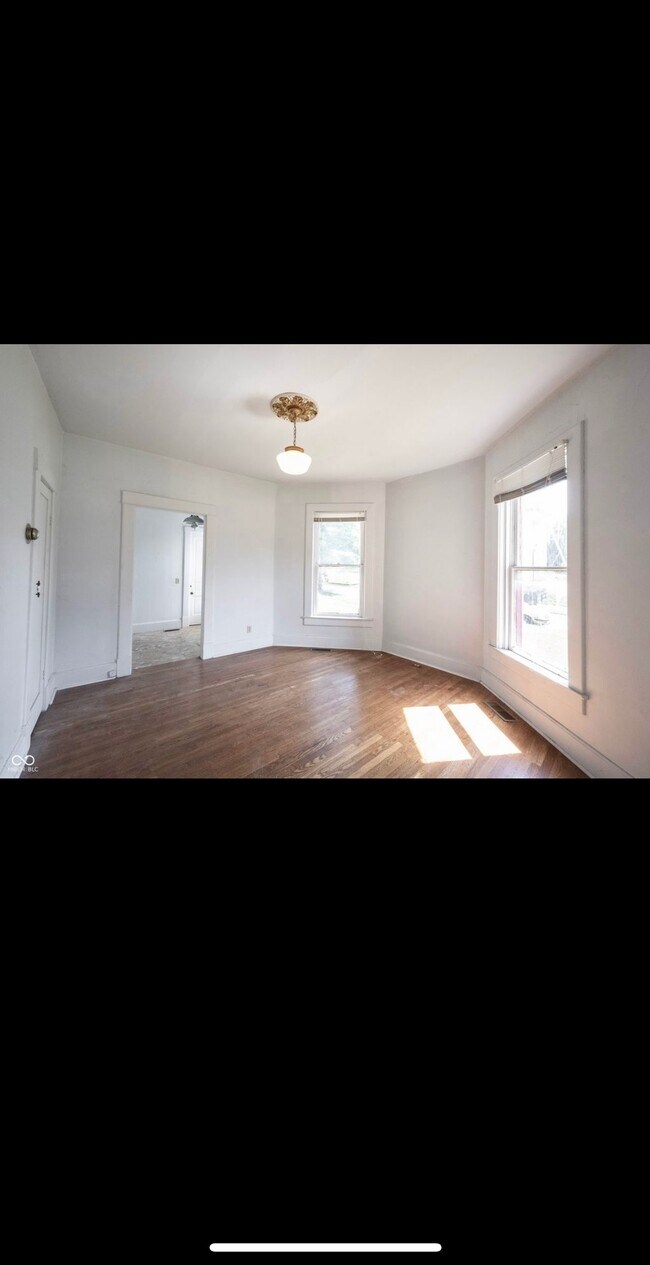 Foto del edificio - 4626 E Washington St