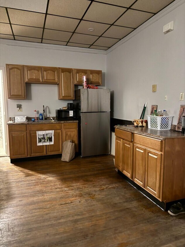 Foto principal - 101 E Main St