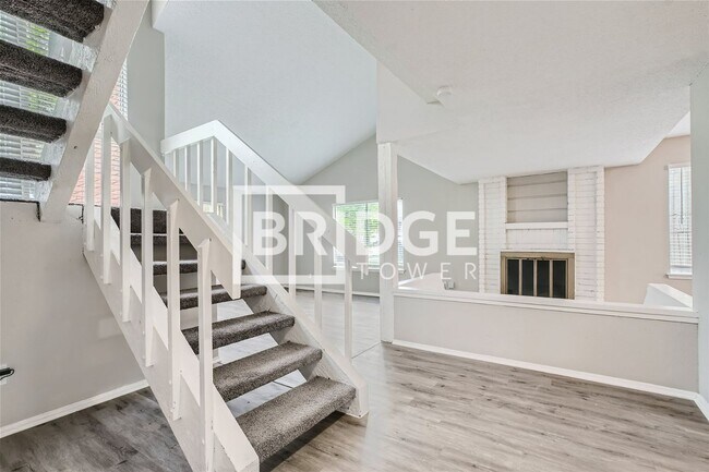 Building Photo - 10415 Huntington Estates Drive