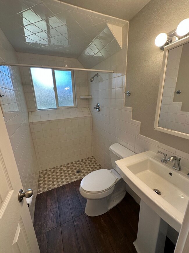 Foto del edificio - 5253 Meade St