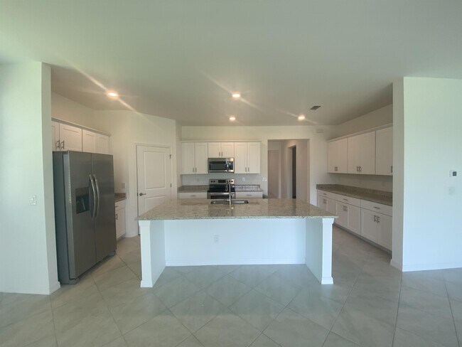 Foto del edificio - 1833 W Isles Rd