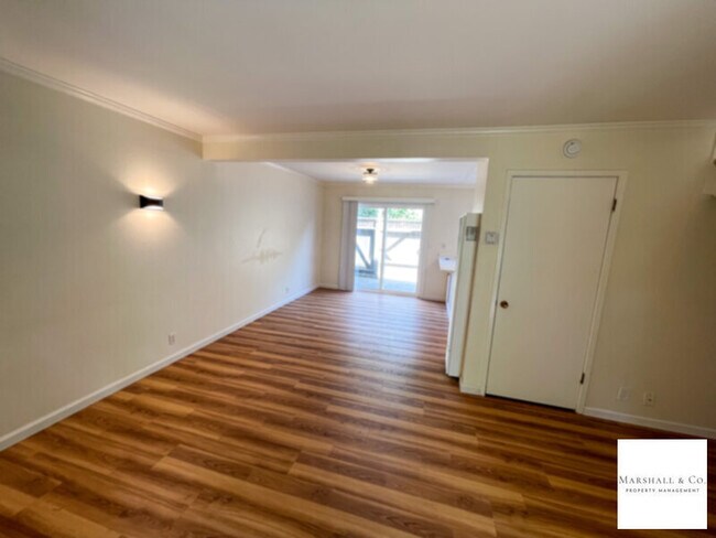 Building Photo - NEW LISTING! UPDATED 2BR/1BA IN CORTE MADERA W/ PARKING, NEW FLOORING, POOL, GREAT LOCAT
