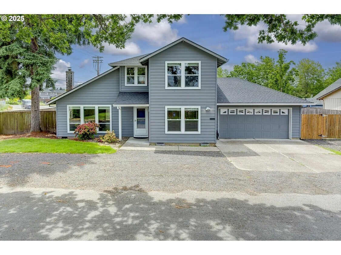 Foto principal - 3017 SE Brookwood Ave