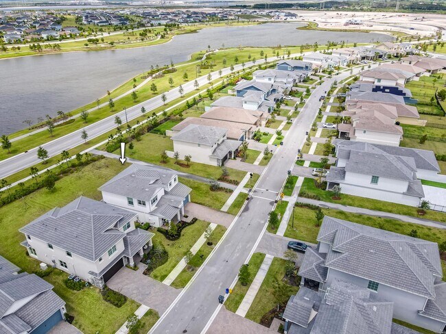 Foto del edificio - 19522 Broad Shore Walk