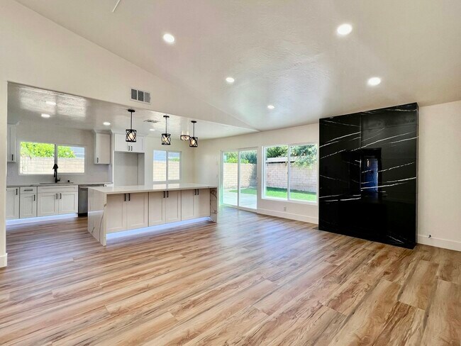 Foto del edificio - 17472 Bellport Cir