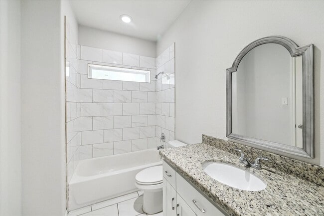 Photo - 7047 Avenue Apartment