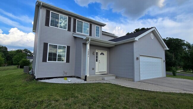 Foto del edificio - 1521 Saddle Ln