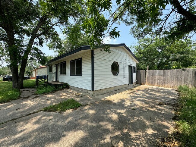 Foto del edificio - 3-Bedroom House for Rent in Copperas Cove