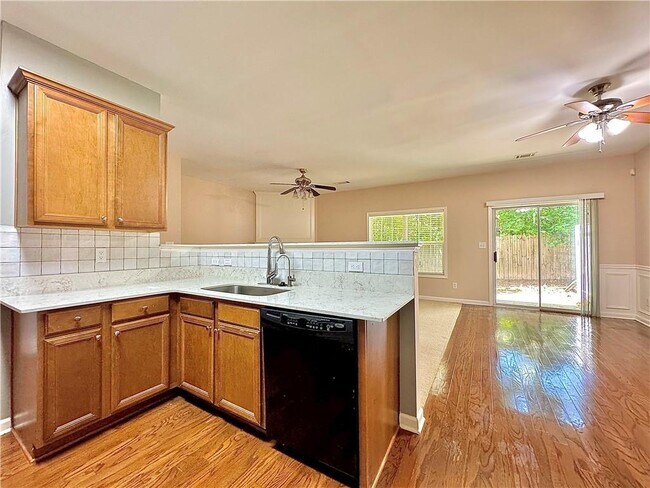 Foto del edificio - 370 Creek Manor Way