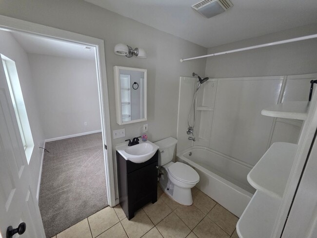 Building Photo - Beautiful 2bed/1bath