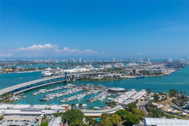 Foto del edificio - 1 br, 1 bath Apartment - 415 NE 2nd Ave