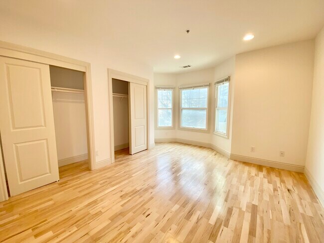 Foto del edificio - 2448 Geary Blvd