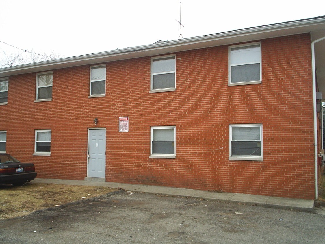 Building Photo - 1072 Forest St