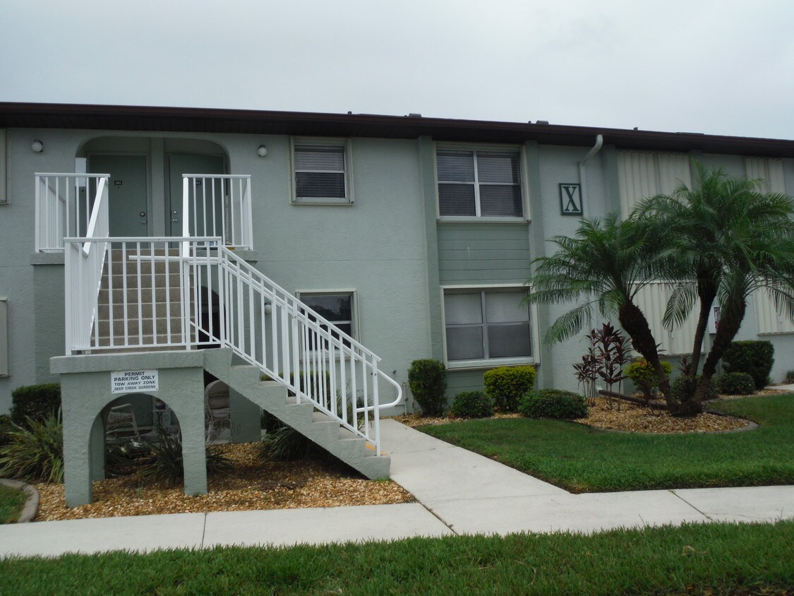 Primary Photo - 25100 Sandhill Blvd