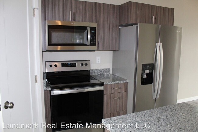 Building Photo - 4200-4216 Deemer Rd