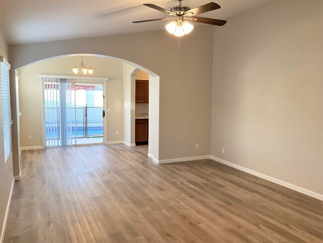 Building Photo - 5029 W Kerry Ln