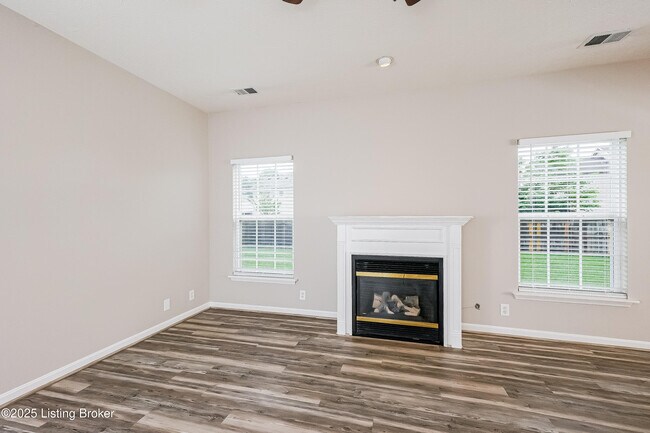 Foto del edificio - 6617 Timberbend Dr
