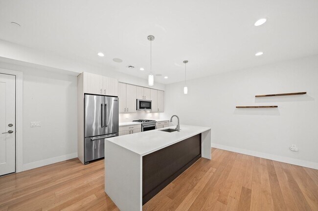 Building Photo - 488 Dorchester Ave