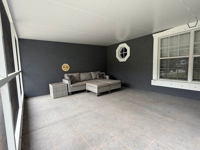 Foto del edificio - Beautifully updated 3-bedroom, 2-bath home